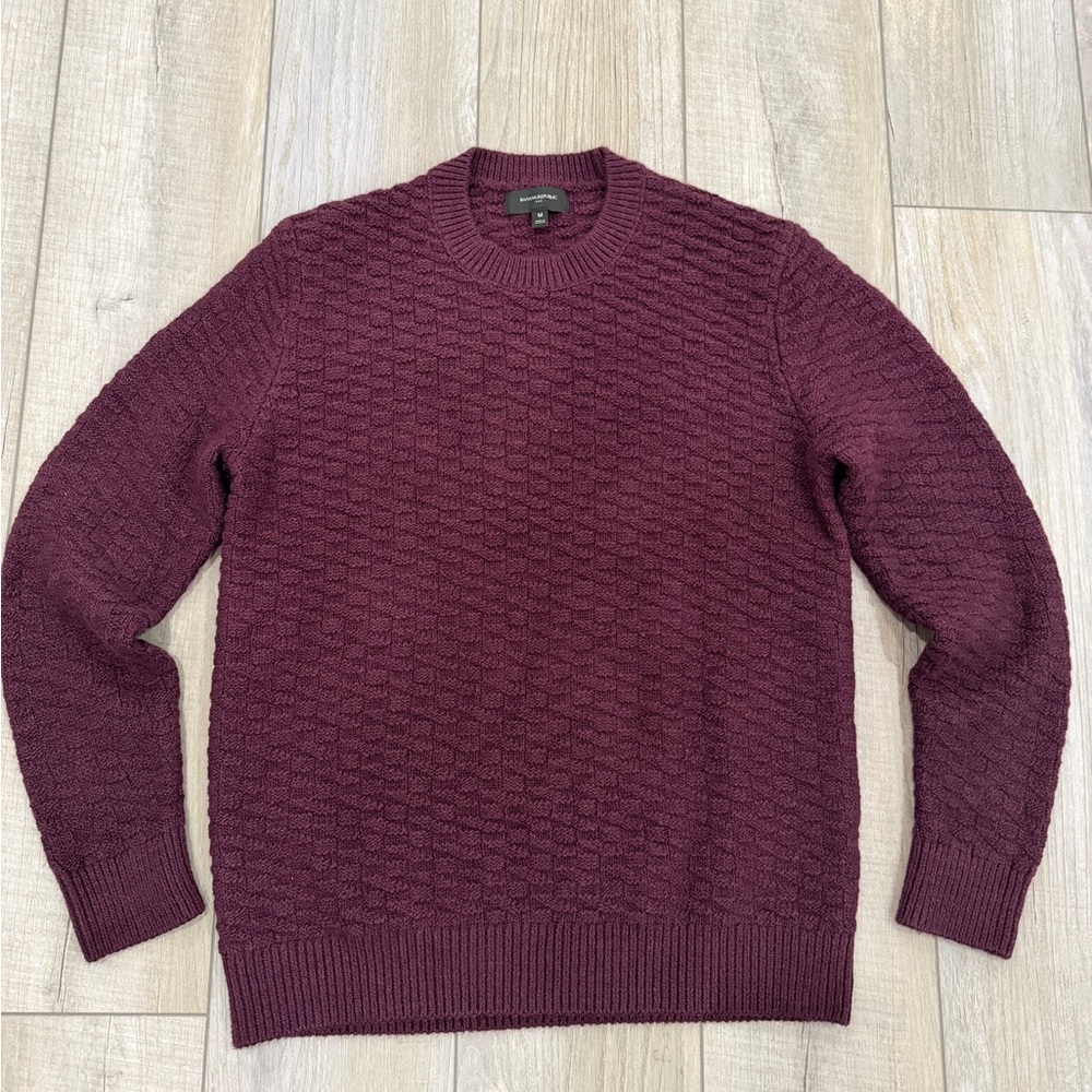 Banana Republic Men's Burgundy Crewneck Sweater